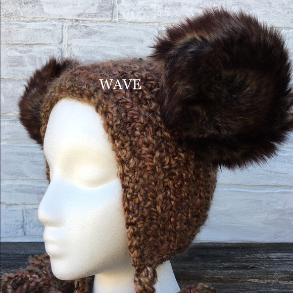 Bear beanie/ double pom matching family bonnets β₯οΈ - Picture 2 of 4